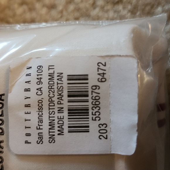 NWT POTTERY BARN HOLIDAY SCRIPT STANDARD PILLOWCASES - Picture 3 of 5